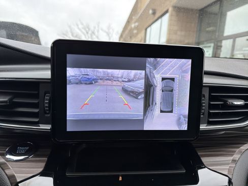 Used 2023 Ford Explorer Limited w/ Equipment Group 301A image 21