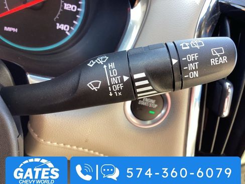 Used 2023 Chevrolet Traverse LS image 25