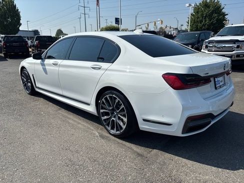 Used 2021 BMW 750i xDrive w/ Executive Package AWD/4WD image 3