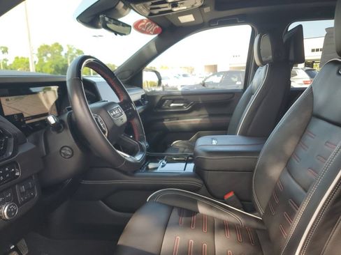 Used 2025 GMC Yukon XL AT4 Ultimate AWD/4WD image 24