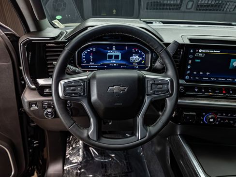 Used 2025 Chevrolet Silverado 2500 LTZ w/ LTZ Plus Package AWD/4WD image 20