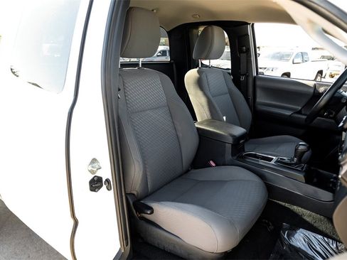 Used 2021 Toyota Tacoma SR image 32