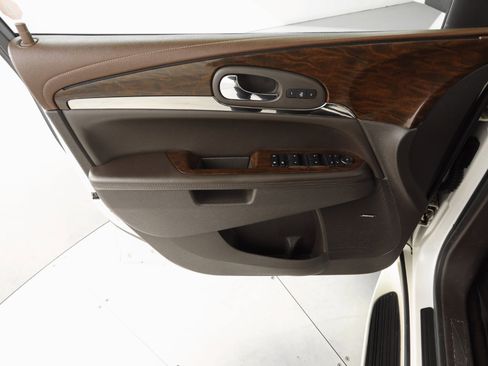 Used 2014 Buick Enclave Premium image 10