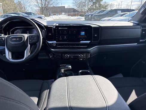 Used 2025 GMC Sierra 1500 Elevation image 22