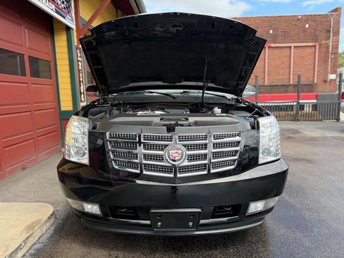 Used 2008 Cadillac Escalade EXT AWD/4WD image 32
