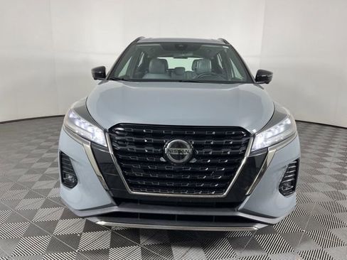 Used 2021 Nissan Kicks SR w/ SR Premium Package FWD image 5