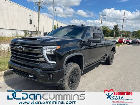 Used 2024 Chevrolet Silverado 2500 High Country w/ Midnight Edition AWD/4WD image 1