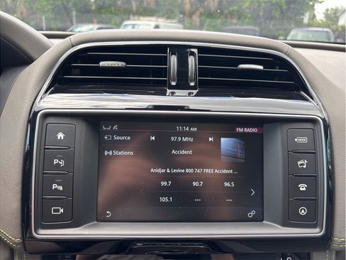 Used 2018 Jaguar F-PACE R-Sport AWD/4WD image 32