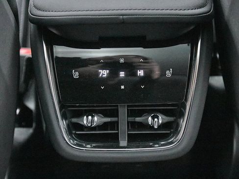 Certified 2025 Volvo EX90 Ultra image 29