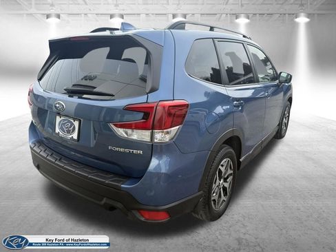 Used 2021 Subaru Forester Premium image 9