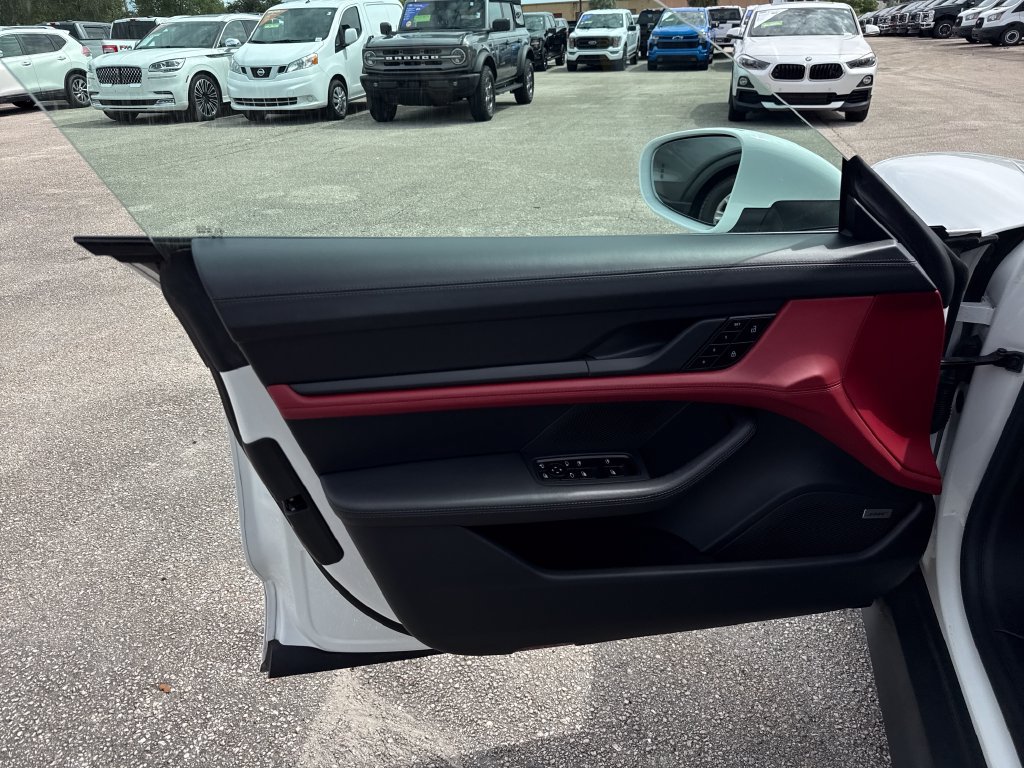Used 2021 Porsche Taycan RWD image 13