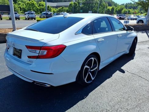 Used 2018 Honda Accord Sport image 17