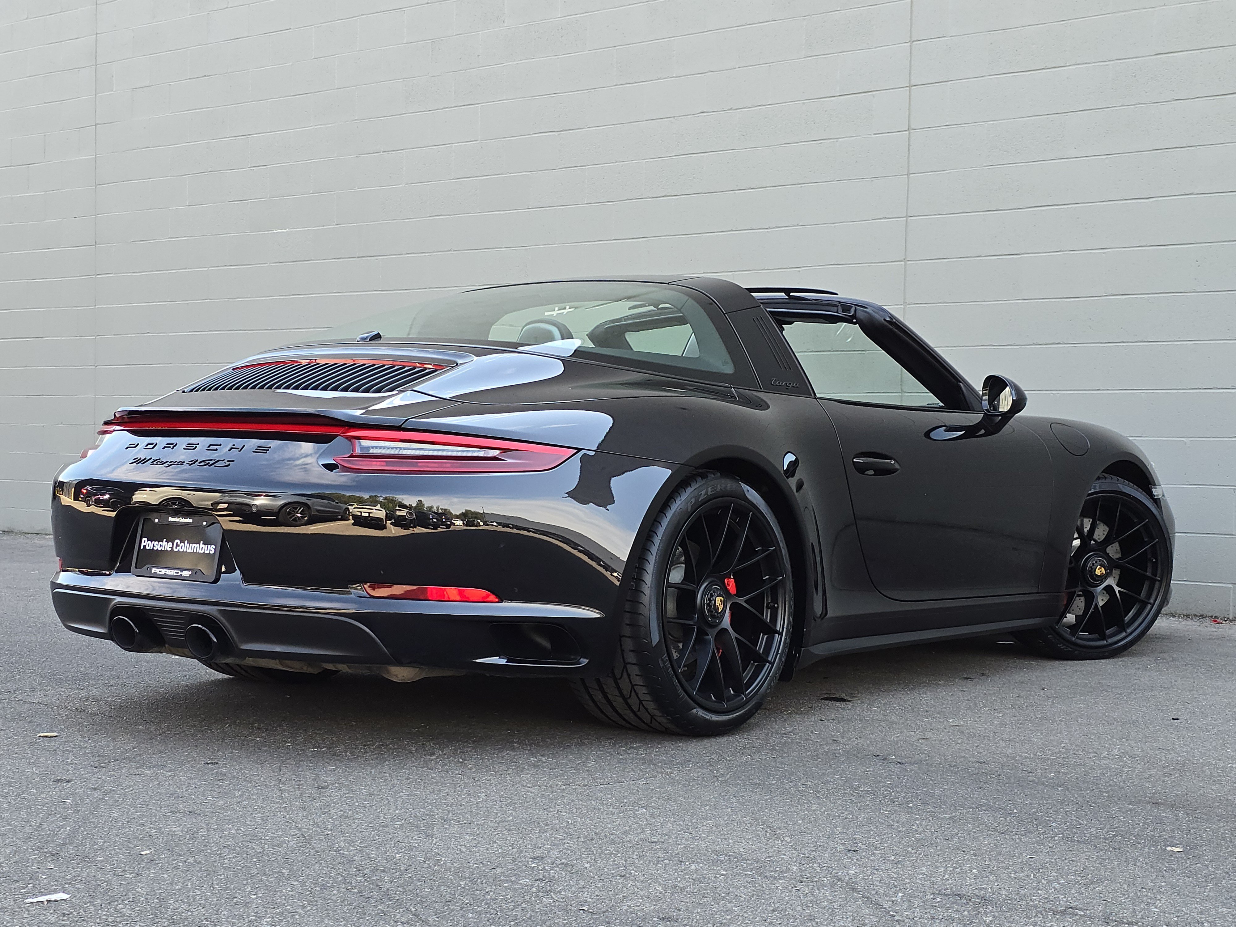 Used 2018 Porsche 911 Targa 4 GTS AWD/4WD image 9