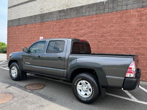 Used 2011 Toyota Tacoma 4x4 Double Cab w/ Towing Pkg image 5