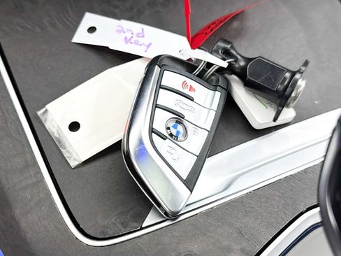 Used 2021 BMW X5 M50i w/ Executive Package AWD/4WD image 39