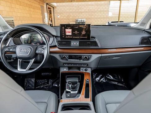 Used 2023 Audi Q5 Premium w/ Premium Plus Package AWD/4WD image 20