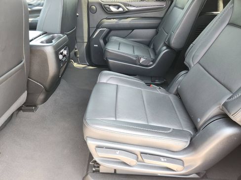 Used 2023 GMC Yukon XL Denali RWD image 33