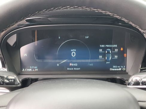 New 2026 Lincoln Corsair Premiere image 19