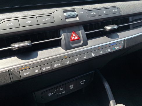 Used 2025 Kia K4 FWD image 30