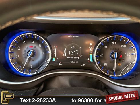 Used 2022 Chrysler Pacifica Touring-L image 19