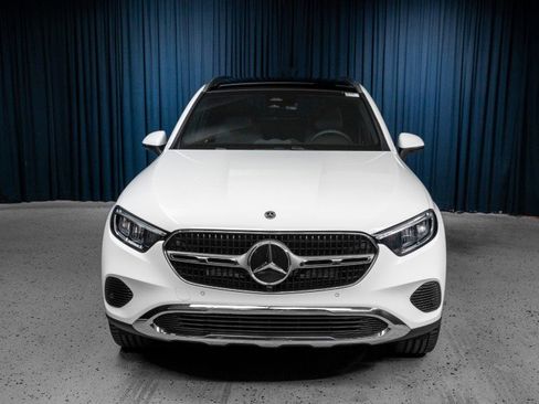 Certified 2026 Mercedes-Benz GLC 300 image 2