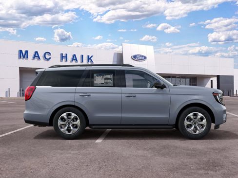 New 2027 Ford Expedition Active RWD image 24