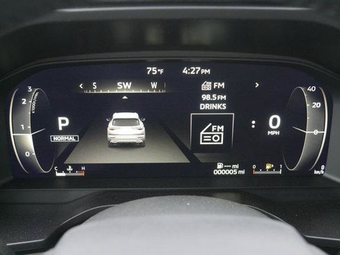 Used 2025 Mitsubishi Outlander AWD image 30