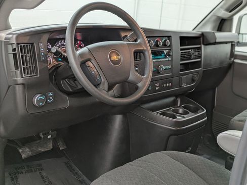 Used 2024 Chevrolet Express 2500 w/ Driver Convenience Package RWD image 4