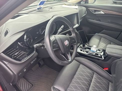 Used 2023 Buick Envision Avenir image 32