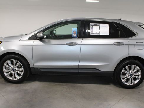 Used 2022 Ford Edge Titanium image 6