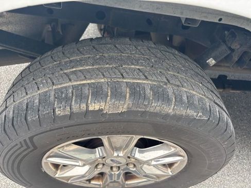 Used 2017 Ford F150 XLT w/ Equipment Group 302A Luxury image 4