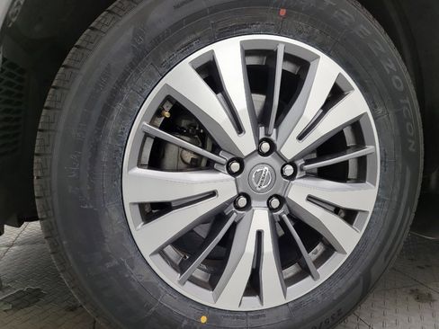 Used 2020 Nissan Pathfinder S image 31