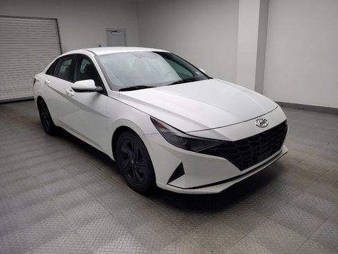 Used 2023 Hyundai Elantra SEL FWD image 13