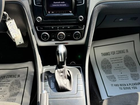 Used 2017 Volkswagen Passat 1.8T S FWD image 19