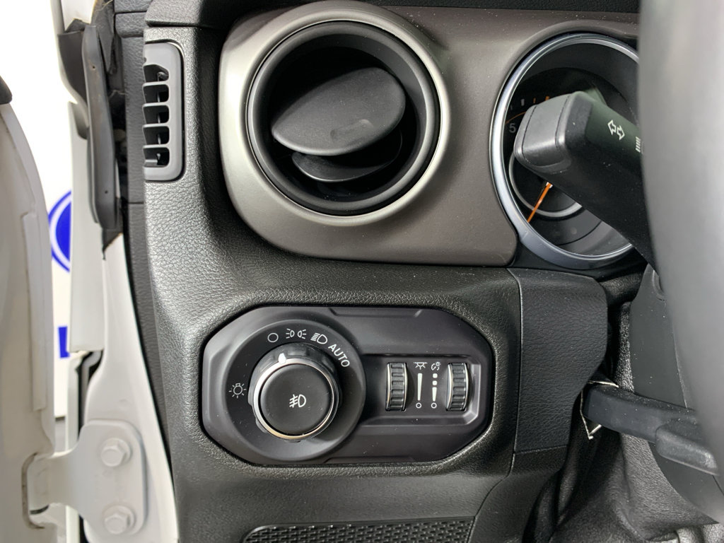 Used 2018 Jeep Wrangler Unlimited Sport S AWD/4WD image 17