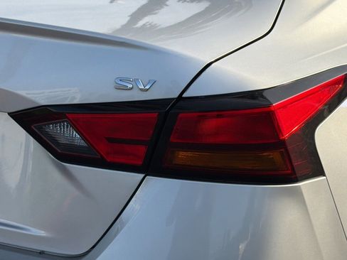 Used 2019 Nissan Altima 2.5 SV image 13