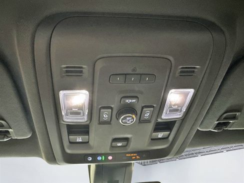 Used 2021 GMC Yukon SLT w/ SLT Luxury Plus Package AWD/4WD image 22