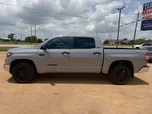 Used 2019 Toyota Tundra SR5 w/ SR5 Upgrade Package AWD/4WD image 10