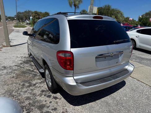 Used 2003 Chrysler Town & Country LXi image 6