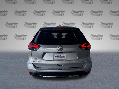 Used 2018 Nissan Rogue SL w/ Premium Package AWD/4WD image 8