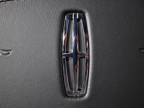 New 2026 Lincoln Nautilus Reserve w/ Jet Appearance Package image 30