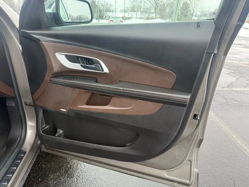 Used 2011 Chevrolet Equinox LT w/ Chrome Appearance Package image 21