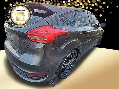 Used 2017 Ford Focus ST image 7