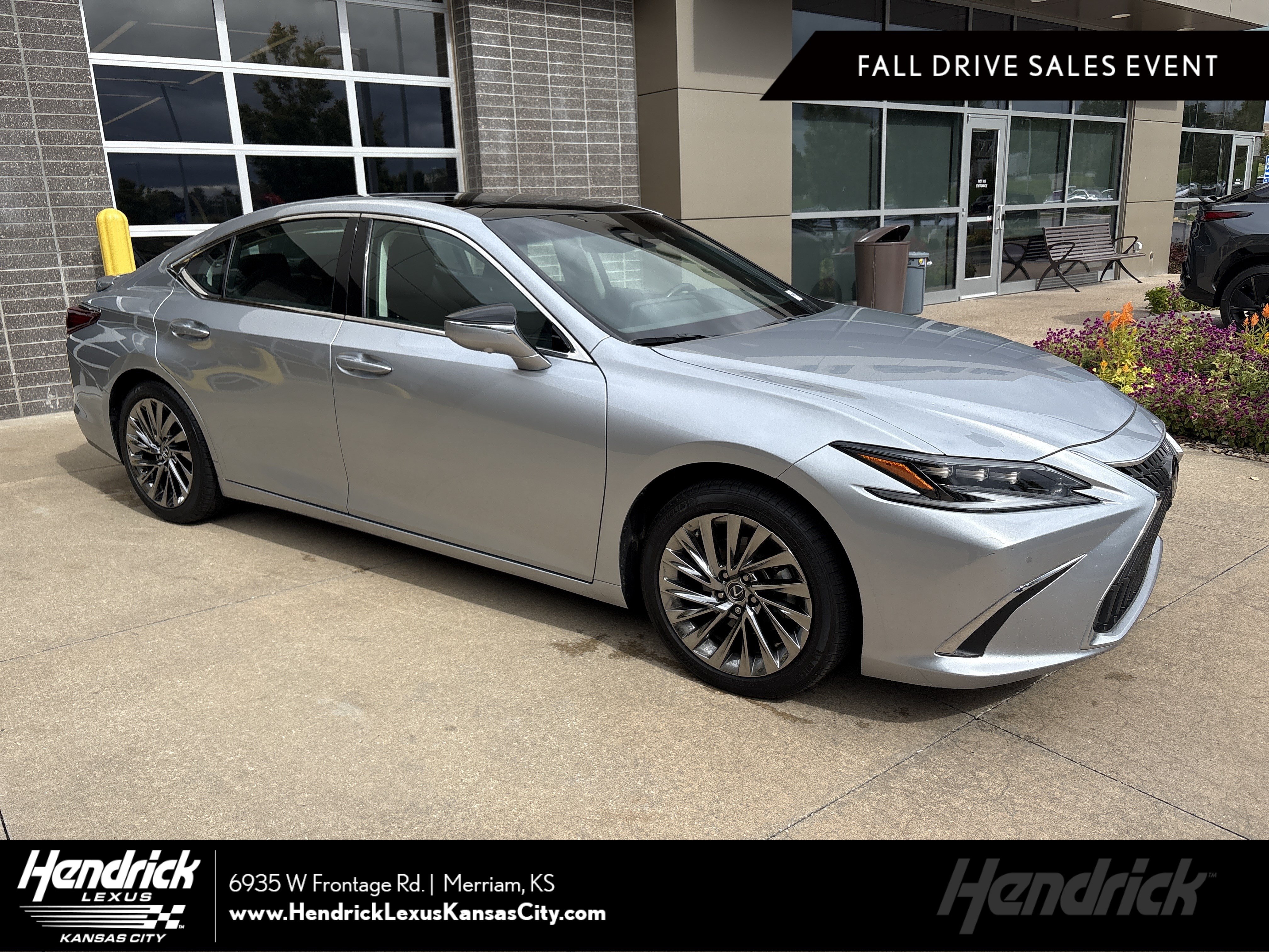 Used 2025 Lexus ES 350 Ultra Luxury w/ Accessory Package (Z2) FWD image 1
