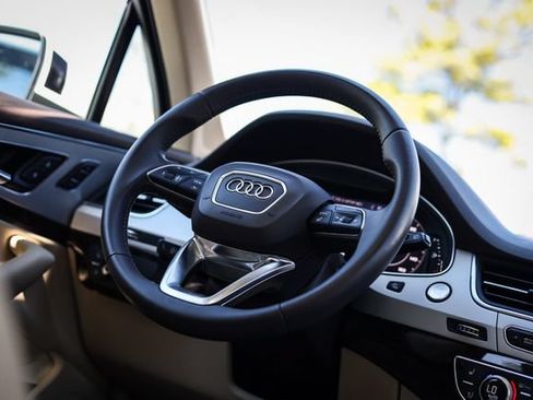 Used 2019 Audi Q7 2.0T Premium Plus w/ Premium Plus Package AWD/4WD image 21