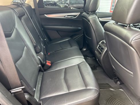 Used 2018 Cadillac XT5 Luxury w/ Driver Awareness Package FWD image 28