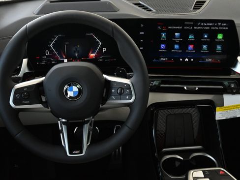 New 2026 BMW X2 xDrive28i w/ Technology Package AWD/4WD image 15