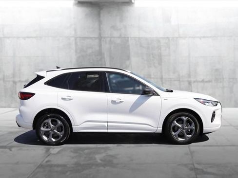 Certified 2023 Ford Escape ST-Line w/ Equipment Group 301A FWD image 5