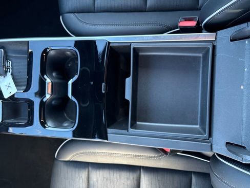 Used 2025 Buick Enclave Sport Touring image 29