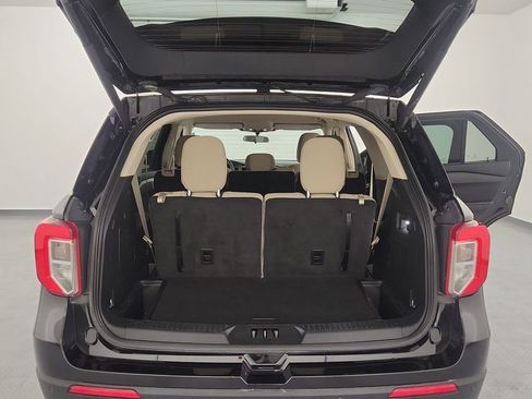 Used 2023 Ford Explorer XLT image 24